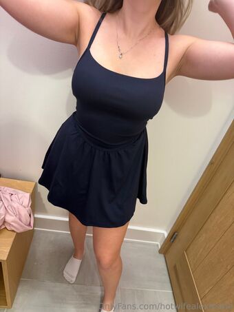 hotwifealexmarie Голі Зливи OnlyFans Фото 11