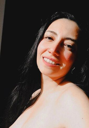 Huda Голі Зливи OnlyFans Фото 5