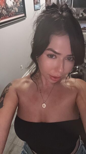 hungry4moore Голі Зливи OnlyFans Фото 107