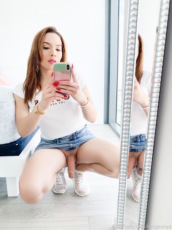 HungSonya Голі Зливи OnlyFans Фото 13