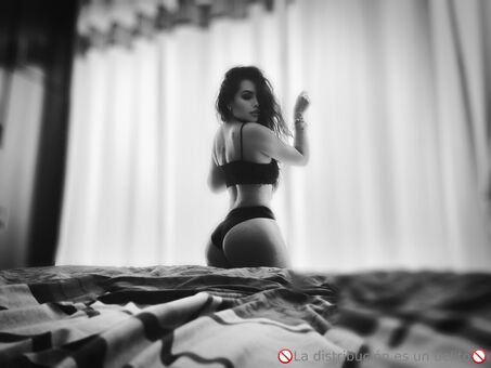 iamfey Голі Зливи OnlyFans Фото 7
