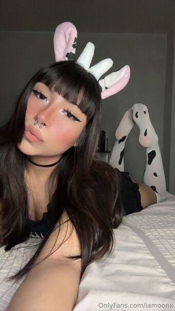 iamoonx Голі Зливи OnlyFans Фото 7