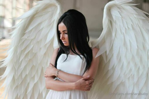 iarababy Голі Зливи OnlyFans Фото 17