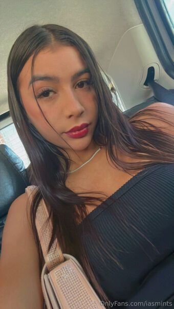 iasmints Голі Зливи OnlyFans Фото 31