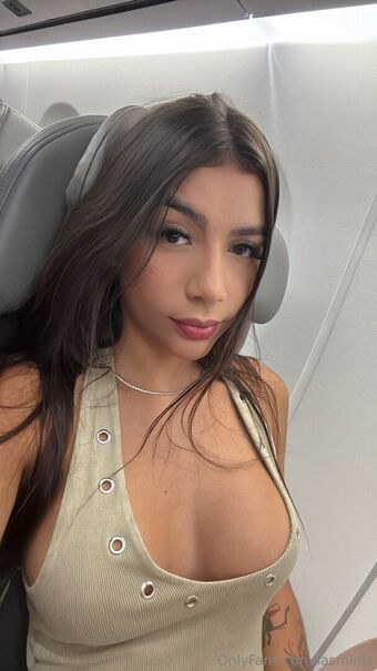 iasmints Голі Зливи OnlyFans Фото 33