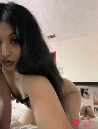 iinddigo Голі Зливи OnlyFans Фото 1
