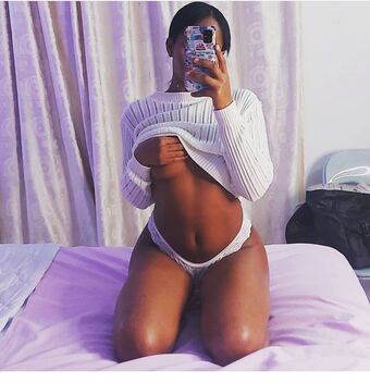 ImAlison Голі Зливи OnlyFans Фото 11