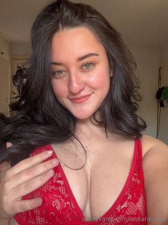 imvanessaa Голі Зливи OnlyFans Фото 8