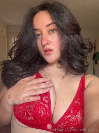 imvanessaa Голі Зливи OnlyFans Фото 12