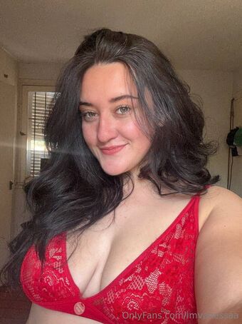 imvanessaa Голі Зливи OnlyFans Фото 13