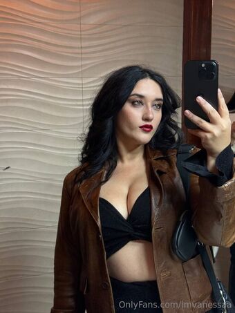 imvanessaa Голі Зливи OnlyFans Фото 18