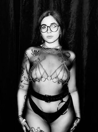 ineliide Голі Зливи OnlyFans Фото 2