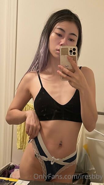 Iresbby Голі Зливи OnlyFans Фото 15