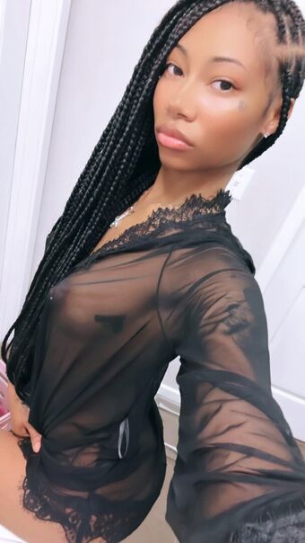 Isabel Голі Зливи OnlyFans Фото 33