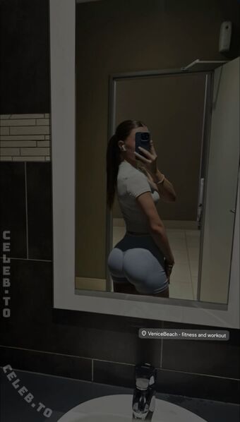 Isabelle Голі Зливи OnlyFans Фото 76