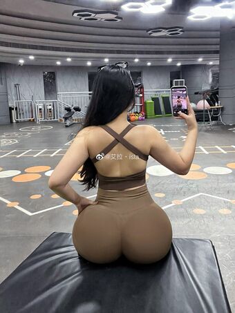 Islaislababe Голі Зливи OnlyFans Фото 7