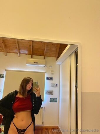 itssviolette Голі Зливи OnlyFans Фото 11