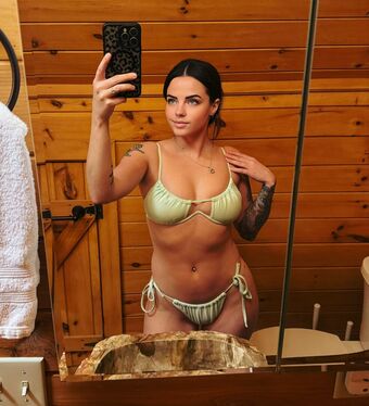 ItzKelllz Голі Зливи OnlyFans Фото 42