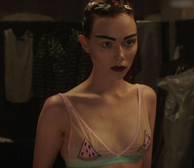 Ivanna Sakhno Голі Зливи OnlyFans Фото 31