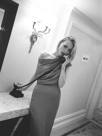 Ivanna Sakhno Голі Зливи OnlyFans Фото 58