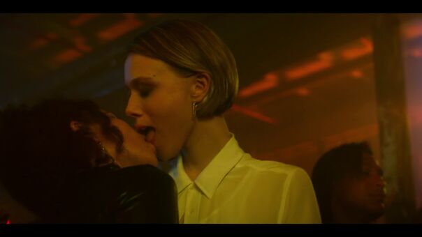 Ivanna Sakhno Голі Зливи OnlyFans Фото 69