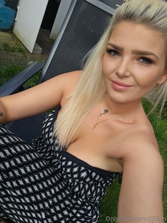 j33an Голі Зливи OnlyFans Фото 16
