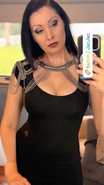 JacJac Голі Зливи OnlyFans Фото 22