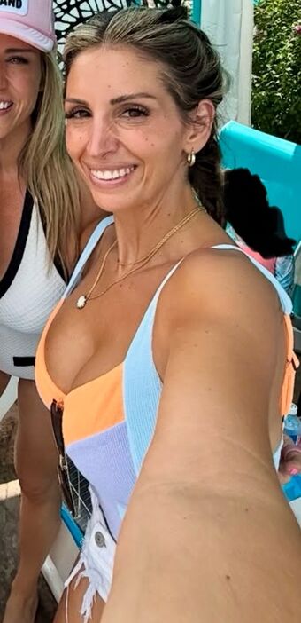 Janie Ippolito Голі Зливи OnlyFans Фото 22