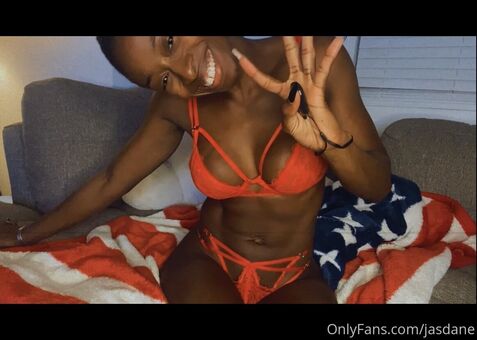 jasdane Голі Зливи OnlyFans Фото 5