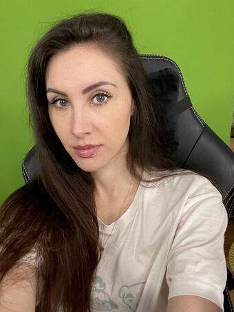 Jasmine Gnu Голі Зливи OnlyFans Фото 8