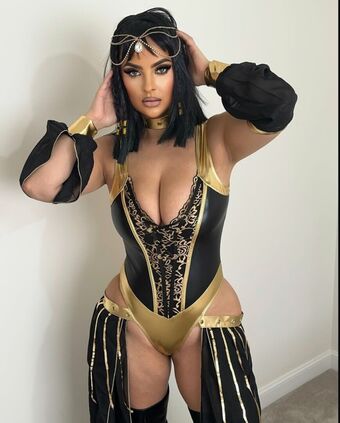 Jessi Wright Голі Зливи OnlyFans Фото 2
