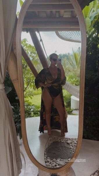 Jessi Wright Голі Зливи OnlyFans Фото 4