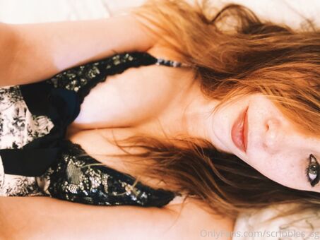 Jo Scribbles Голі Зливи OnlyFans Фото 12