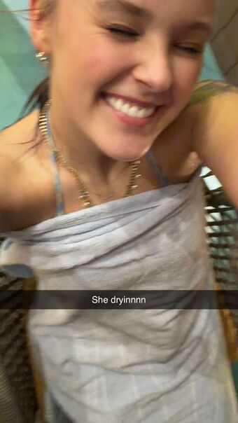 Jojo Siwa Голі Зливи OnlyFans Фото 137