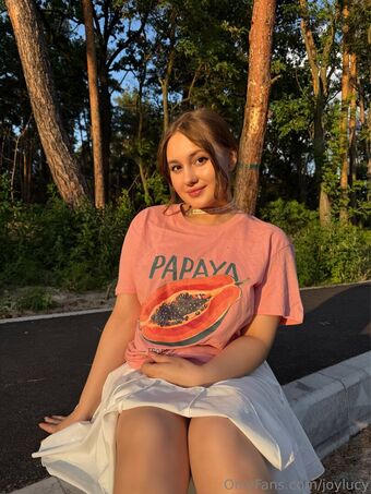 joylucy Голі Зливи OnlyFans Фото 32