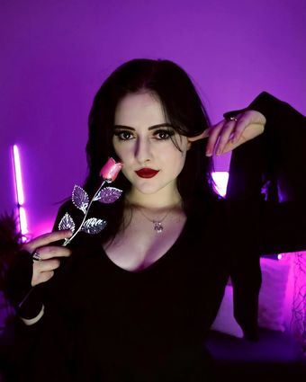 JuicyIris Голі Зливи OnlyFans Фото 4