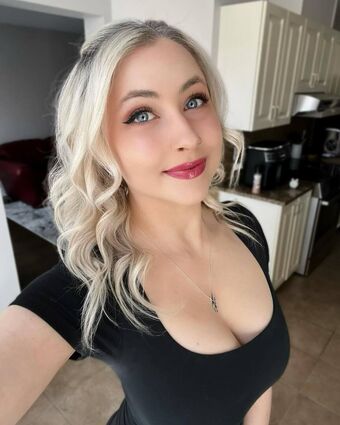 Jujube Голі Зливи OnlyFans Фото 2