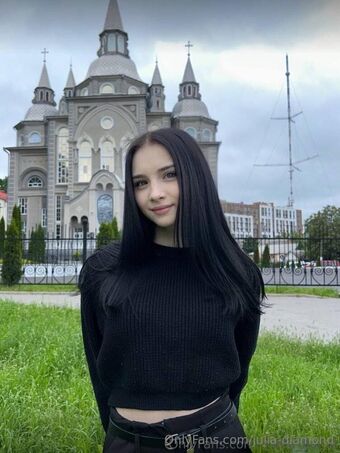 julia-diamond Голі Зливи OnlyFans Фото 79