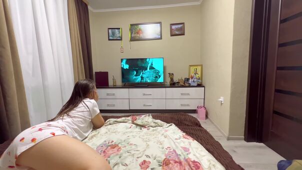 Julia's Adventures Голі Зливи OnlyFans Фото 1