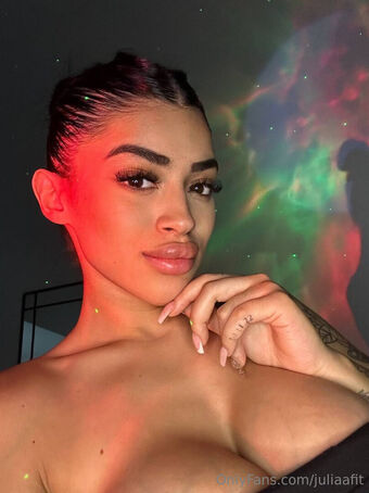 juliaafit Голі Зливи OnlyFans Фото 9