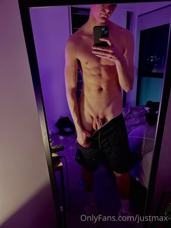justmax- Голі Зливи OnlyFans Фото 3