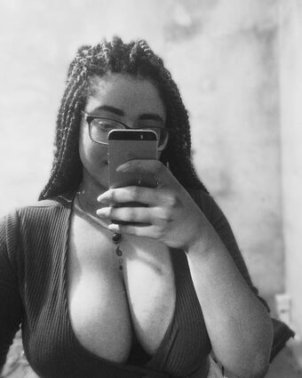 jyaasmim Голі Зливи OnlyFans Фото 7