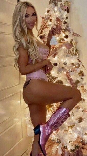 Kassi Jayde Голі Зливи OnlyFans Фото 17