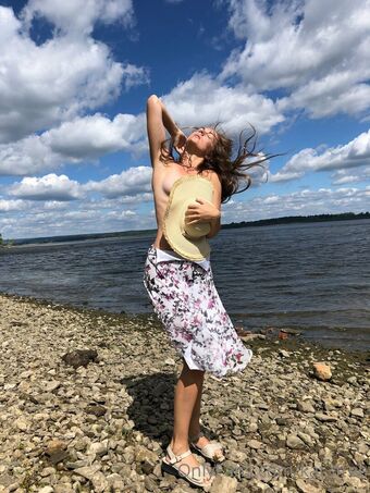 kat3free Голі Зливи OnlyFans Фото 22