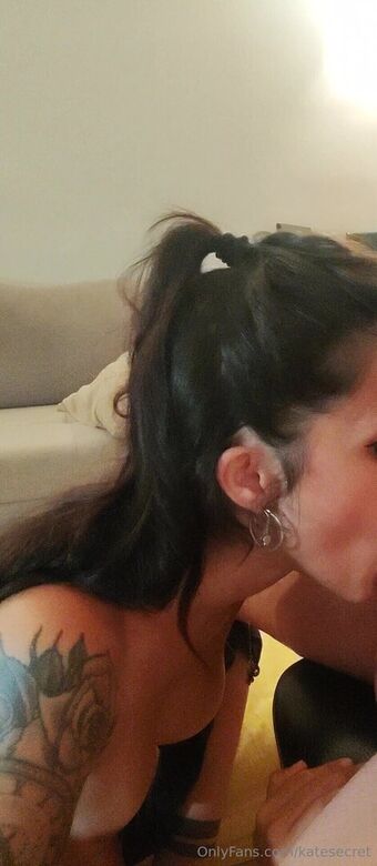 katesecret Голі Зливи OnlyFans Фото 23