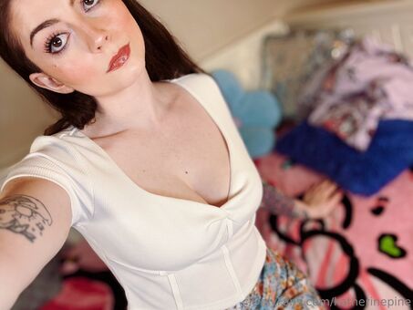 katherinepine Голі Зливи OnlyFans Фото 39