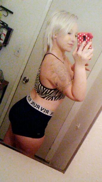 katiiemae Голі Зливи OnlyFans Фото 26