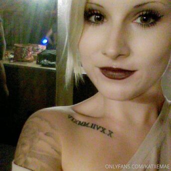 katiiemae Голі Зливи OnlyFans Фото 37