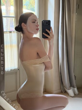 Katrin Korableva Голі Зливи OnlyFans Фото 211