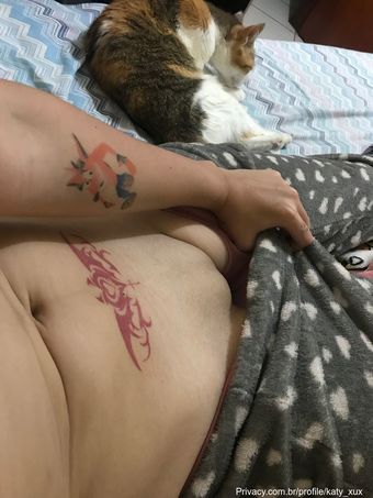 Katyzza Голі Зливи OnlyFans Фото 2